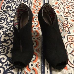 Black Heels *Bundle 4 $5 items for $15*